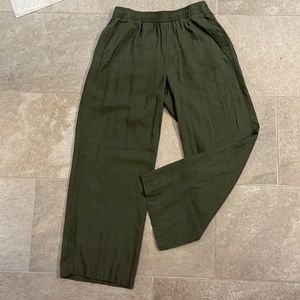 Old Navy never worn wide leg linen army green pants in XS